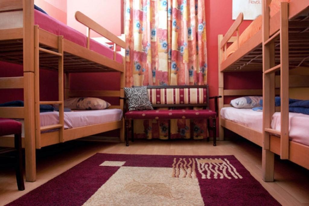 Central Station Hostel Belgrado Esterno foto