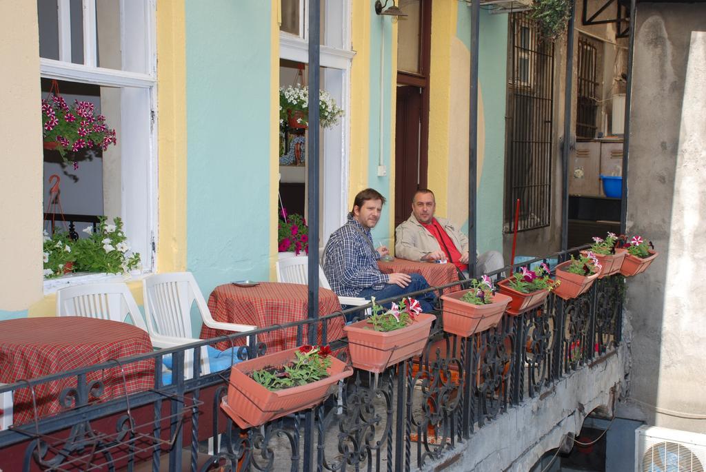 Central Station Hostel Belgrado Esterno foto